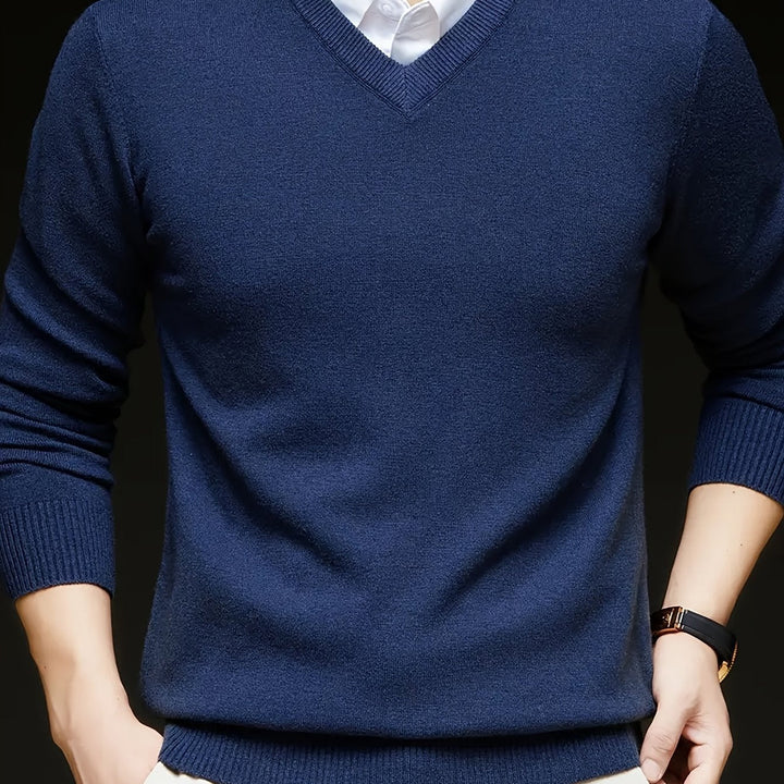 Évrand | Homme Pull Col V Tricoté Classique - Navy - Image 1