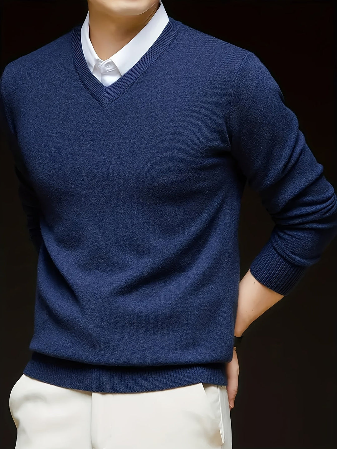 Évrand | Homme Pull Col V Tricoté Classique - Navy - Image 4