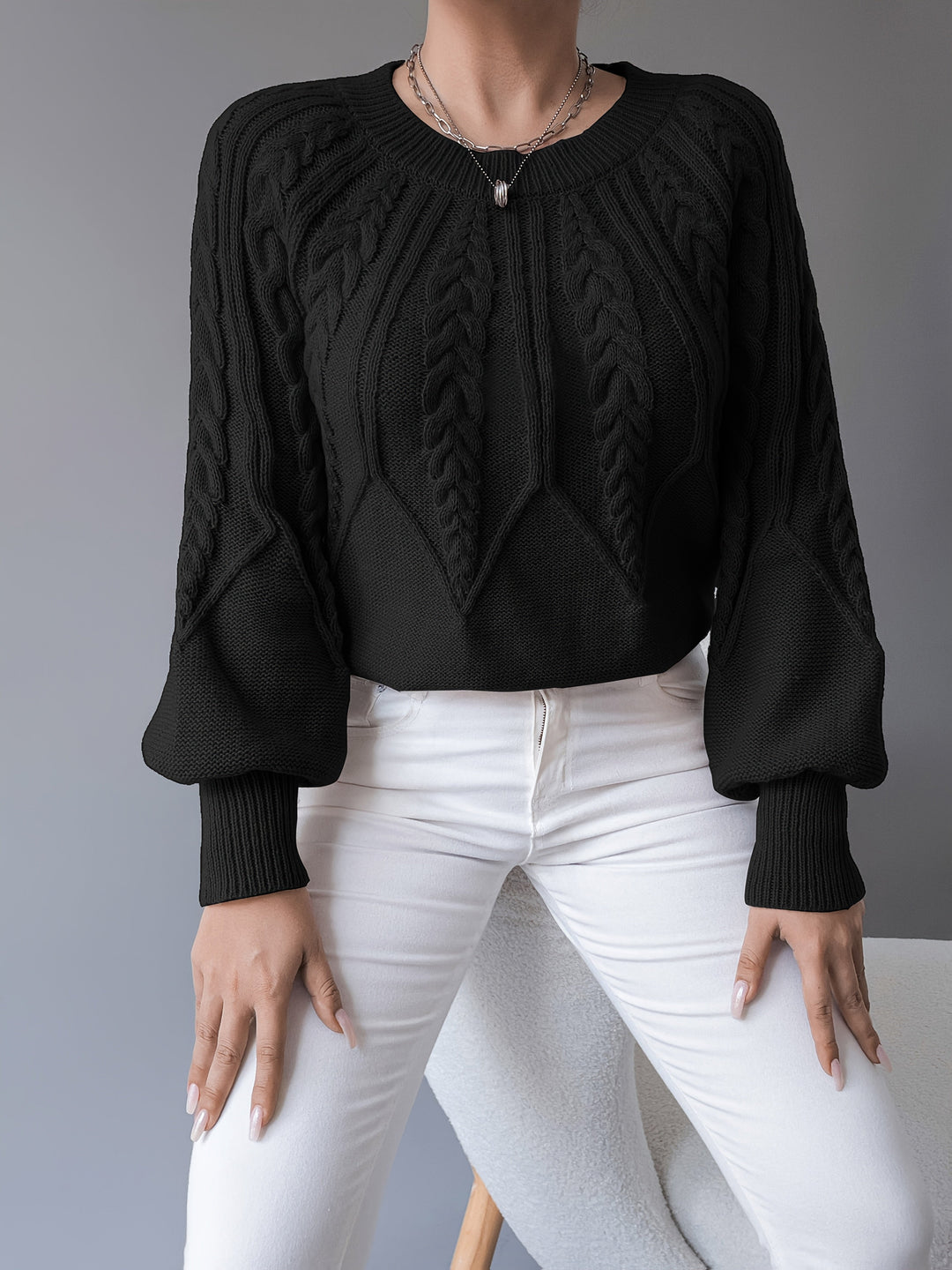 Célvane | Pull Torsadé Femme Manches Lanternes - Black - Image 1