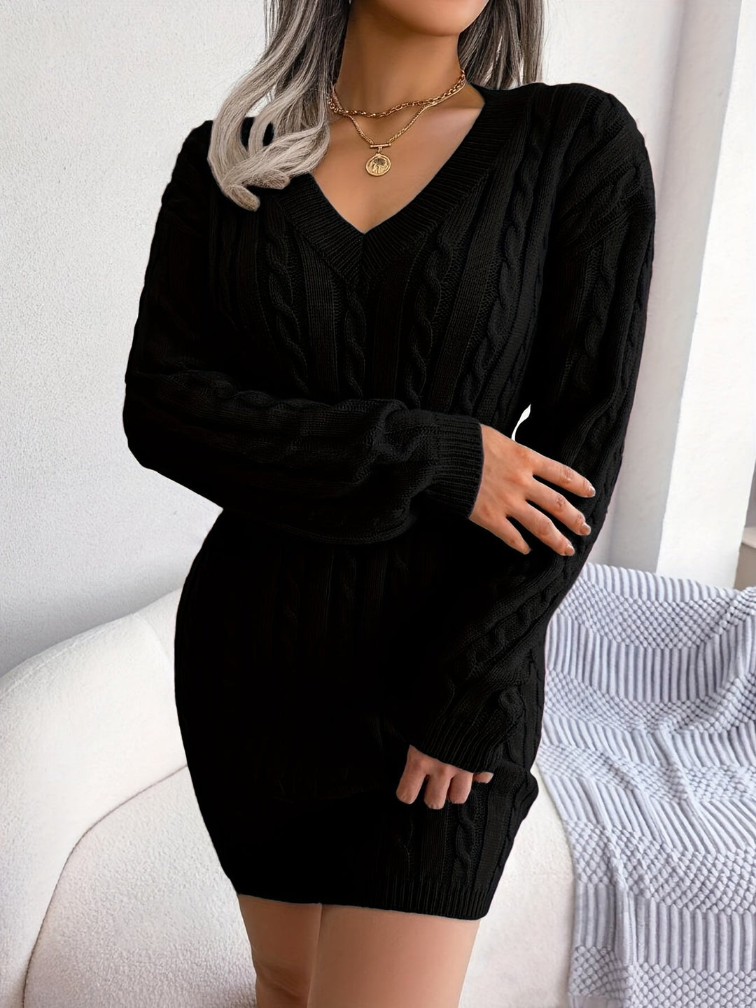 Delvyne | Femme Robe Pull Torsadée Col V - Burgundy - Image 8