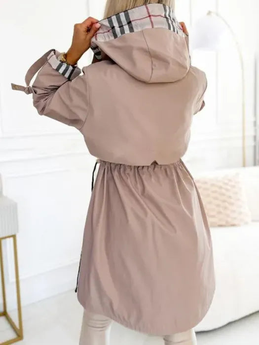 Halvorie | Manteau imperméable femme à capuche zippé - Taupe - Image 4