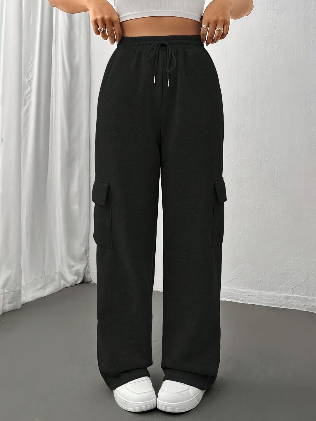 Nelvorde | Femme Pantalon Jogging Cargo Coupe Large - Light Grey - Image 11