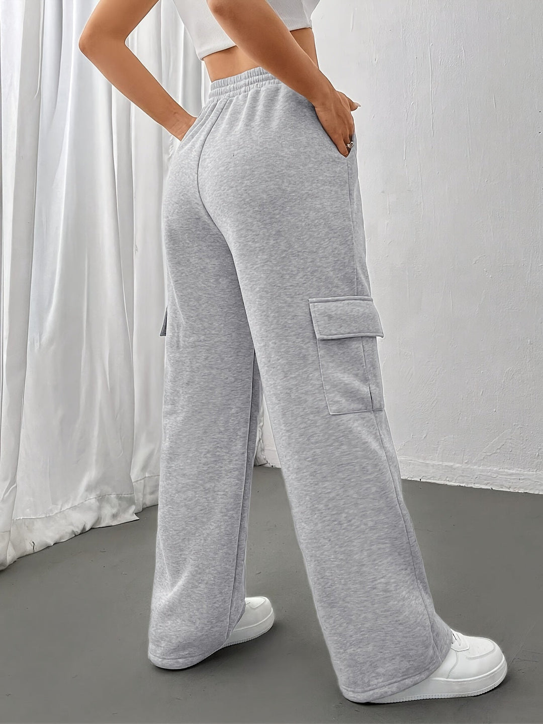 Nelvorde | Femme Pantalon Jogging Cargo Coupe Large - Light Grey - Image 2