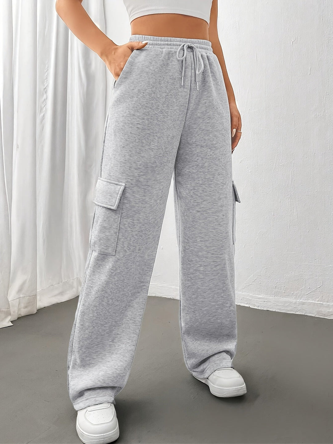 Nelvorde | Femme Pantalon Jogging Cargo Coupe Large - Light Grey - Image 3