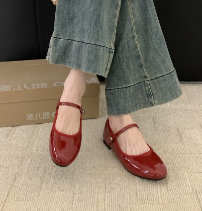 Odette | Women's Low Block Heel Mary Jane Shoes - Image 2