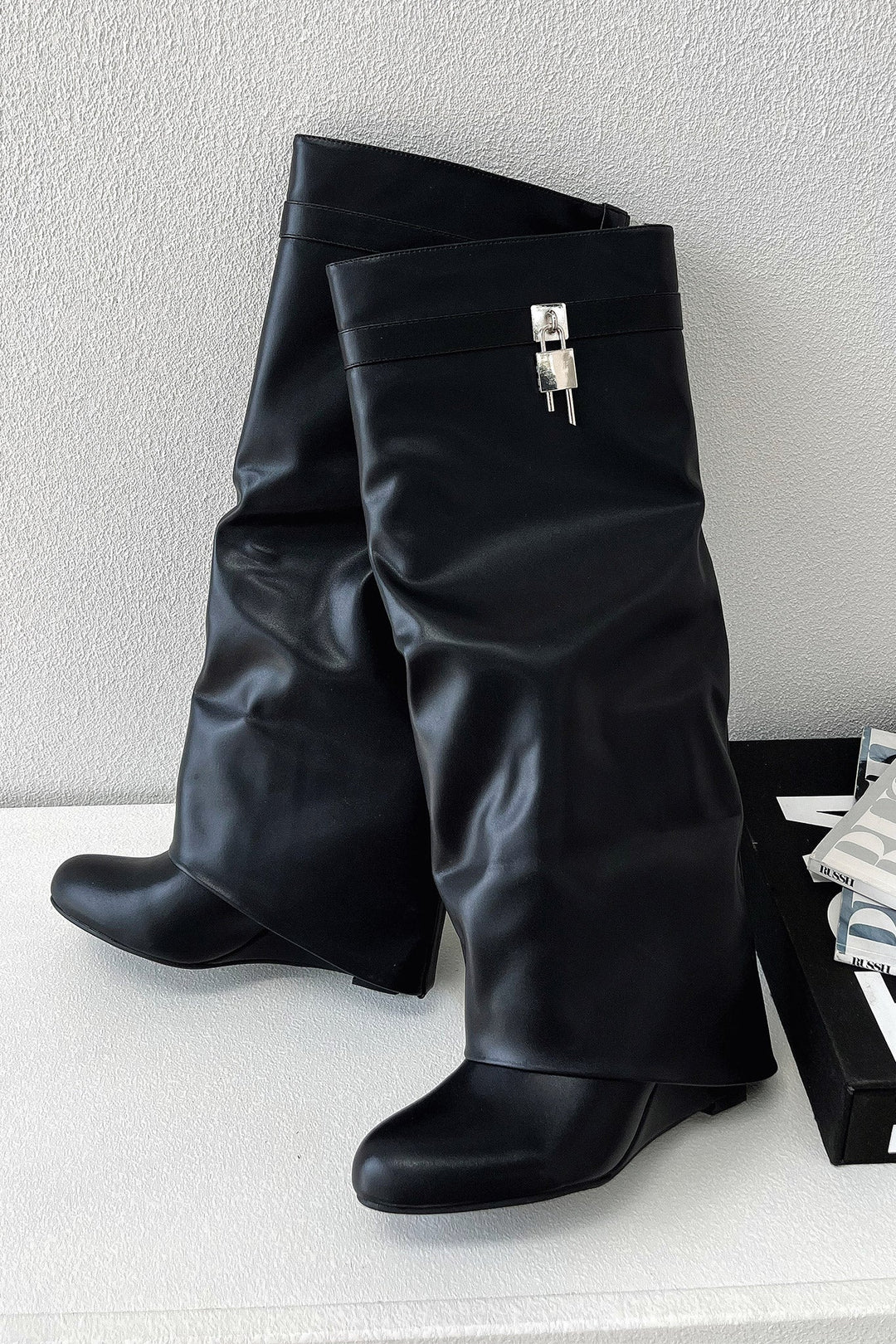 Valdorine | Bottes Femme Hauteur Genou à Revers Noires - Black - Image 3